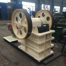 Low investmemt ,high income Small mobile petroleum diesel engine jaw crusher mini stone durable crusher, mineral concrete crushe