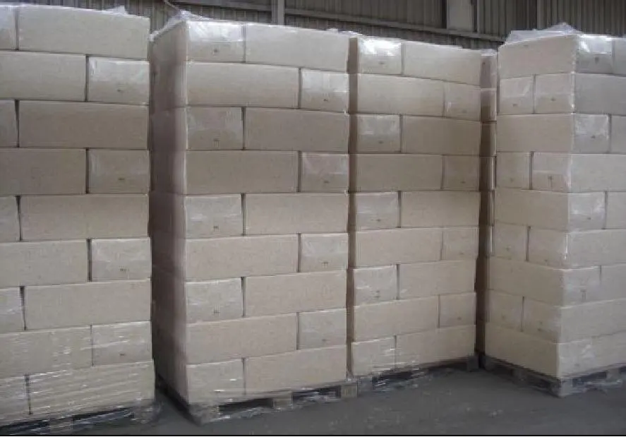WHITE WOOD SHAVINGS AND SAWDSUT FOR ANIMAL BEDDING