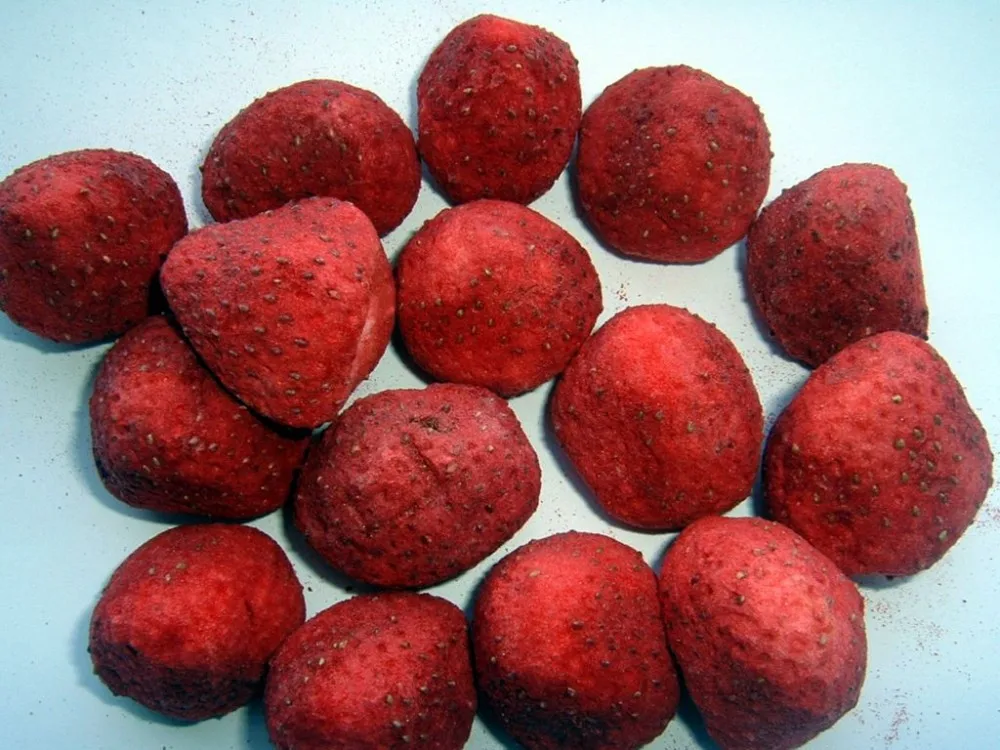 dried red fruit strawberry