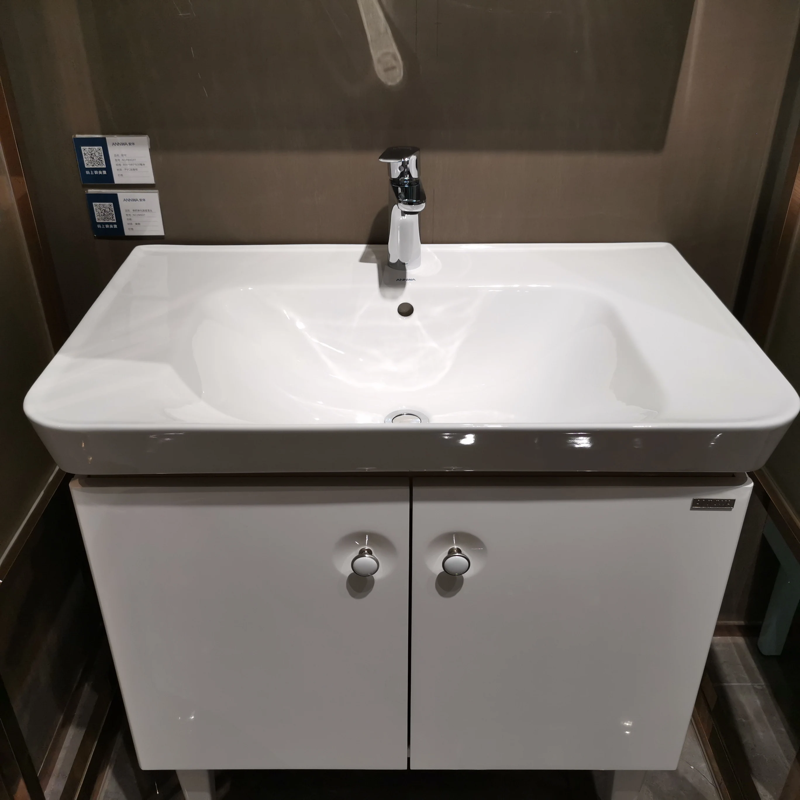 N80G07 ANNWA Top Counter Ceramic White Square Single Hole Bathroom Cabinet Washroom Basin