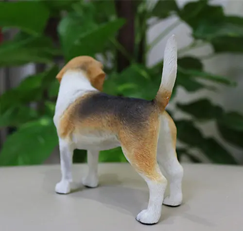 Beagle dog figure 11