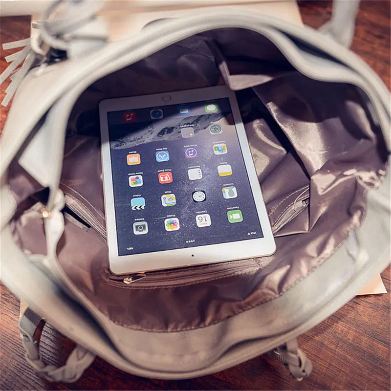 3288986079_1426783856