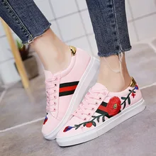 QX4941 Female casual shoes autumn the new roses embroidered white shoe