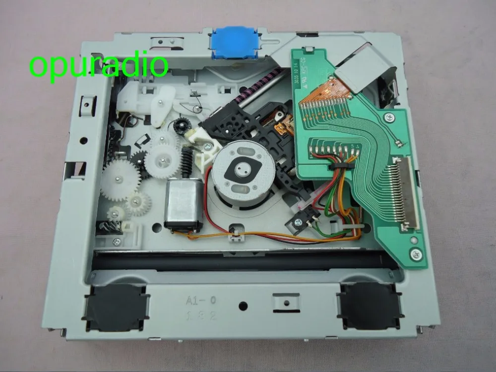 Fujitsu ten single CD mech for toyota RAV4'_