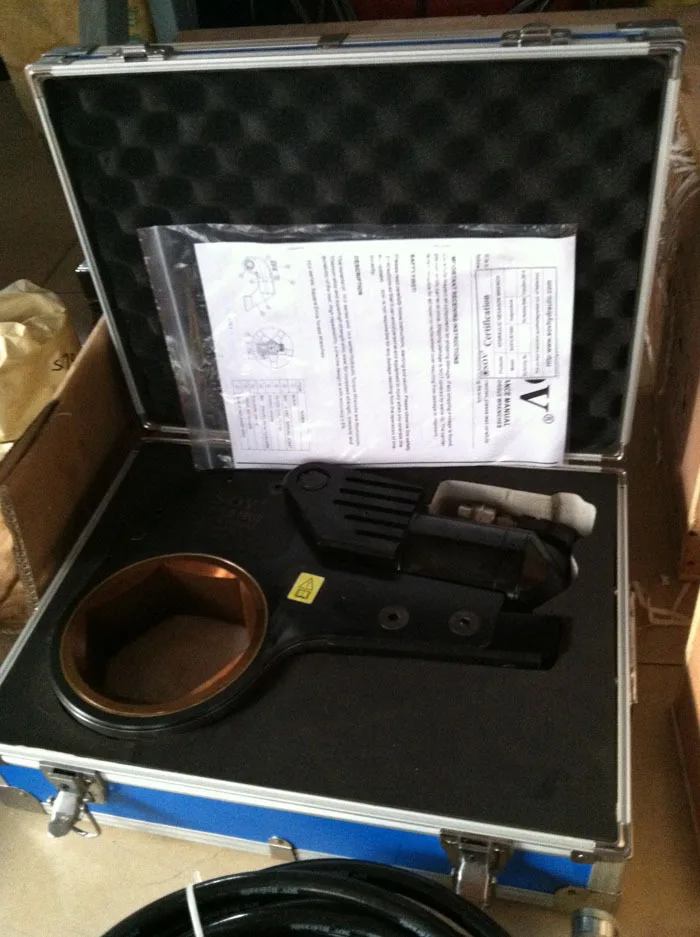 hexogon hydralulic torque wrench.JPG