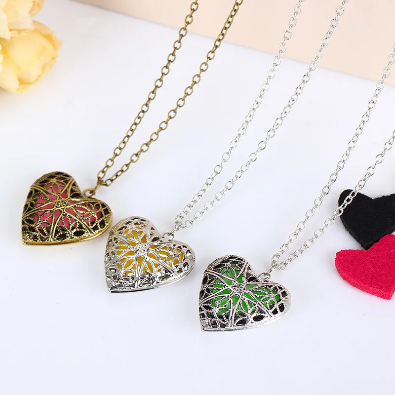 necklace (1).jpg