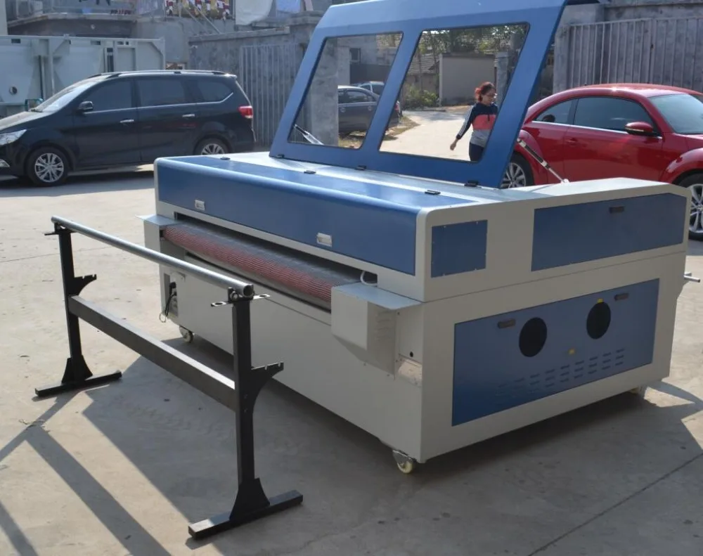 China best price ! Co2 Laser tube/Textile Cloth Auto Feeding Fabric Laser Cutting Machine