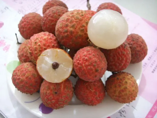 is canned lychee healthy