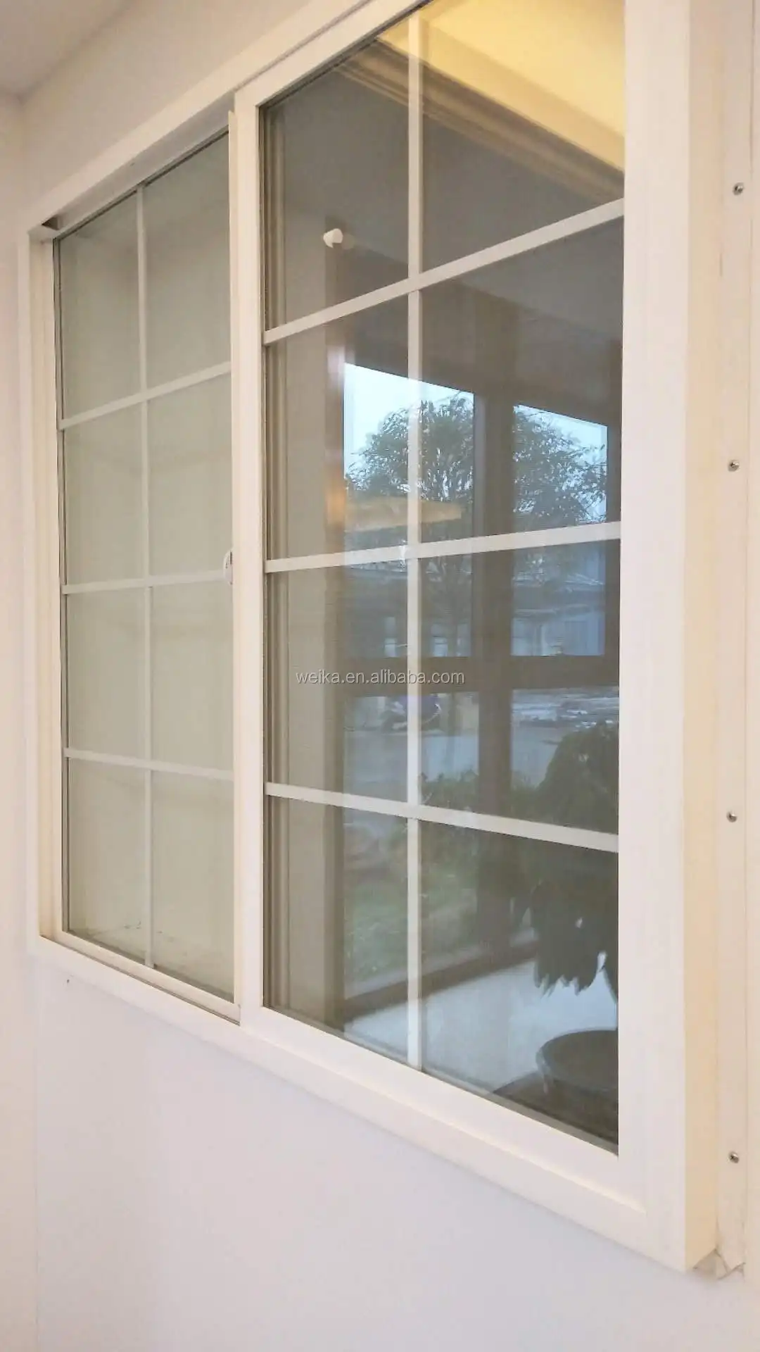 GRILL WINDOW.jpg