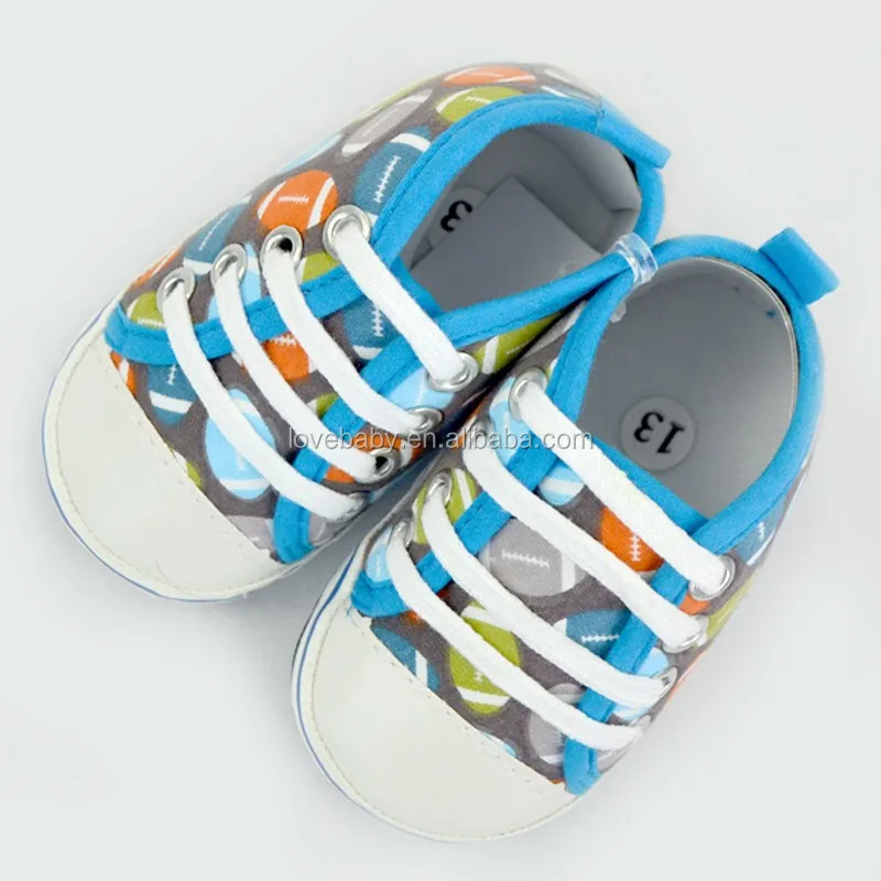 Fashion Rugby Pattern High Quality Newborn Crib Shoes Baby Shoes Matching Pacifier Clip