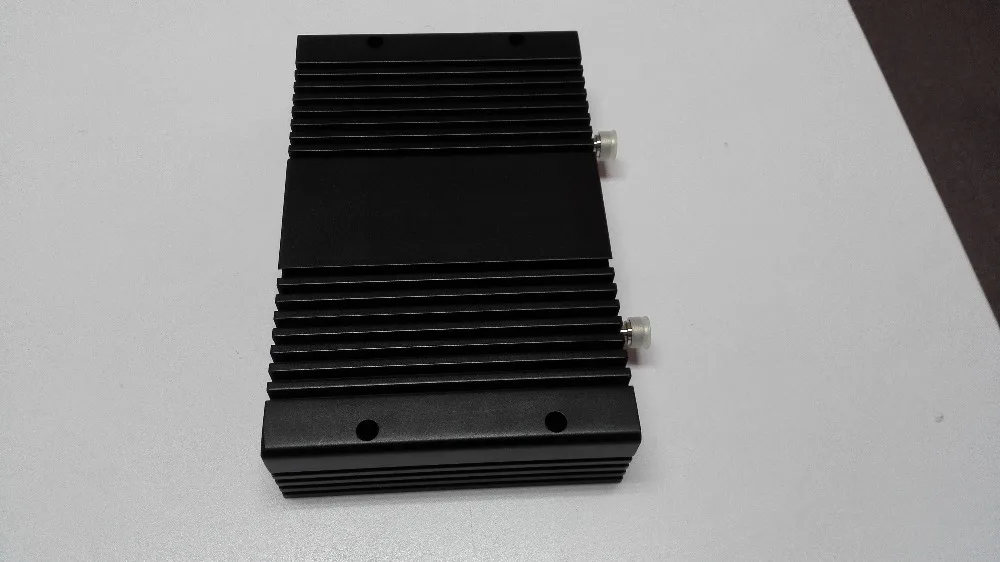 0.5W CDMA 850MHz Indoor CDMA Repeater/Amplifier Widely Cover 75dB Cellular Phone Signal Magnifier