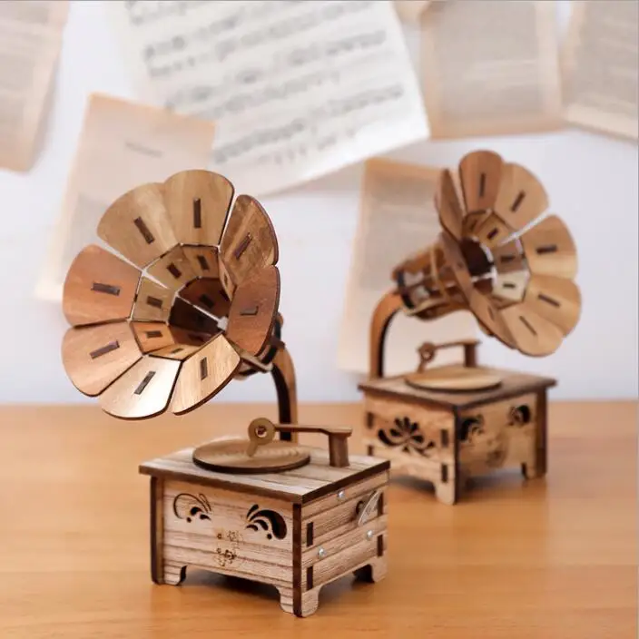 Classic Wooden Mini DIY Decoration Phonograph Music Box