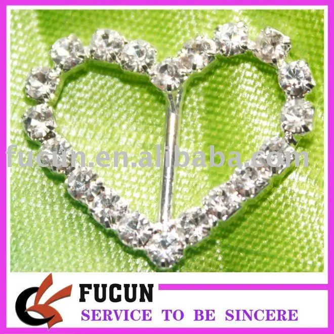 15mm-heart-buckles-sliders-rhinestone.jpg