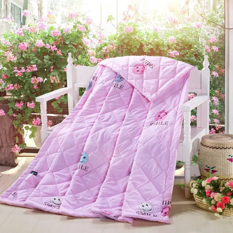 2016 lovely Cartoon Style summer Comforter quilts blanket/pink Smile design/twin full queen king size quilts