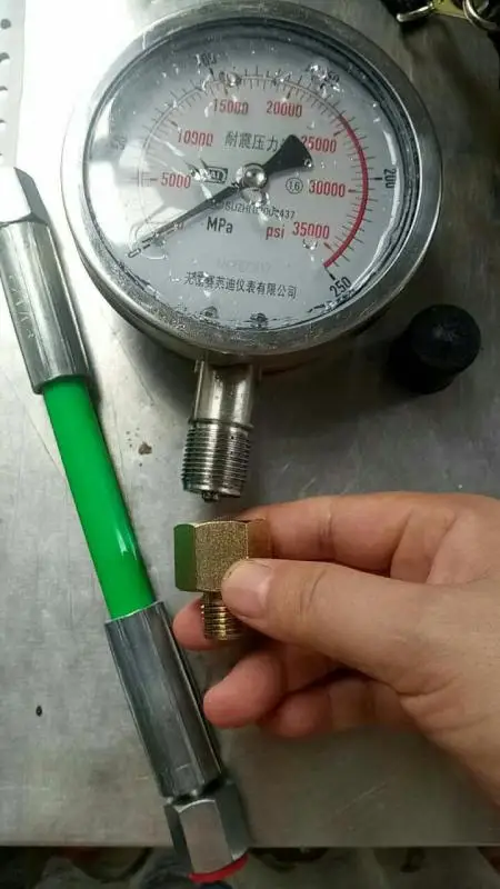 mmexport1512203165943