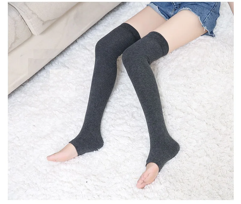 4553771328_2104711906