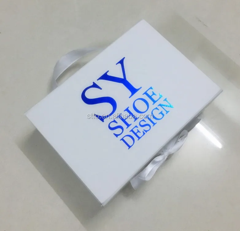 customized foldable white paperboardgift box with ribbon folding