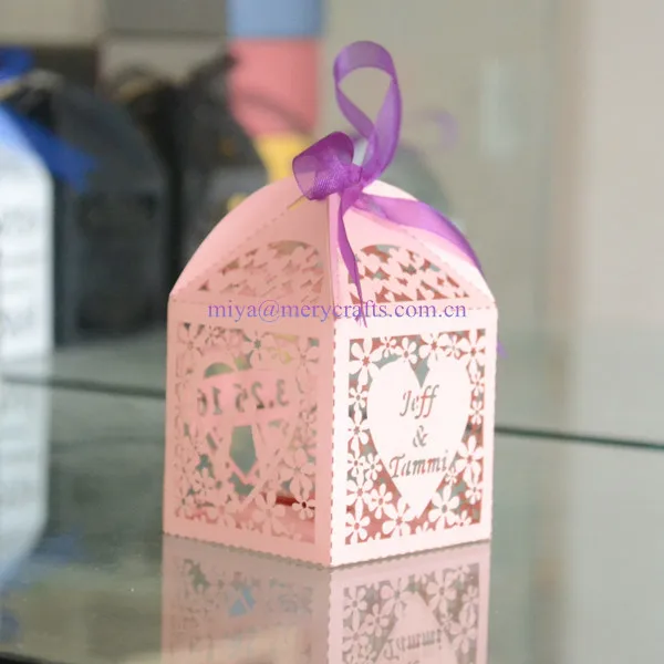 Small Indian Gift Items /anniversary Gifts,Kiss Wedding Couple Wedding ...