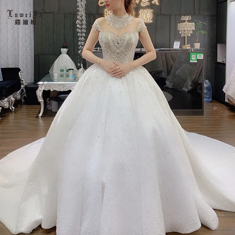 Luweiya plus size long tail saxy wedding dress 2020 luxury long sleeve beaded wedding dress bridal gown women maternity dresses
