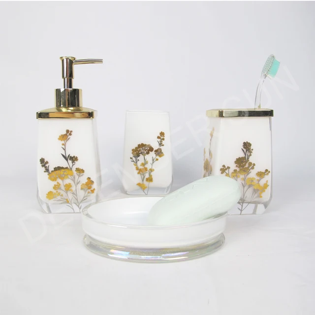 exquisite promotion fashion glass bath set with gold decal