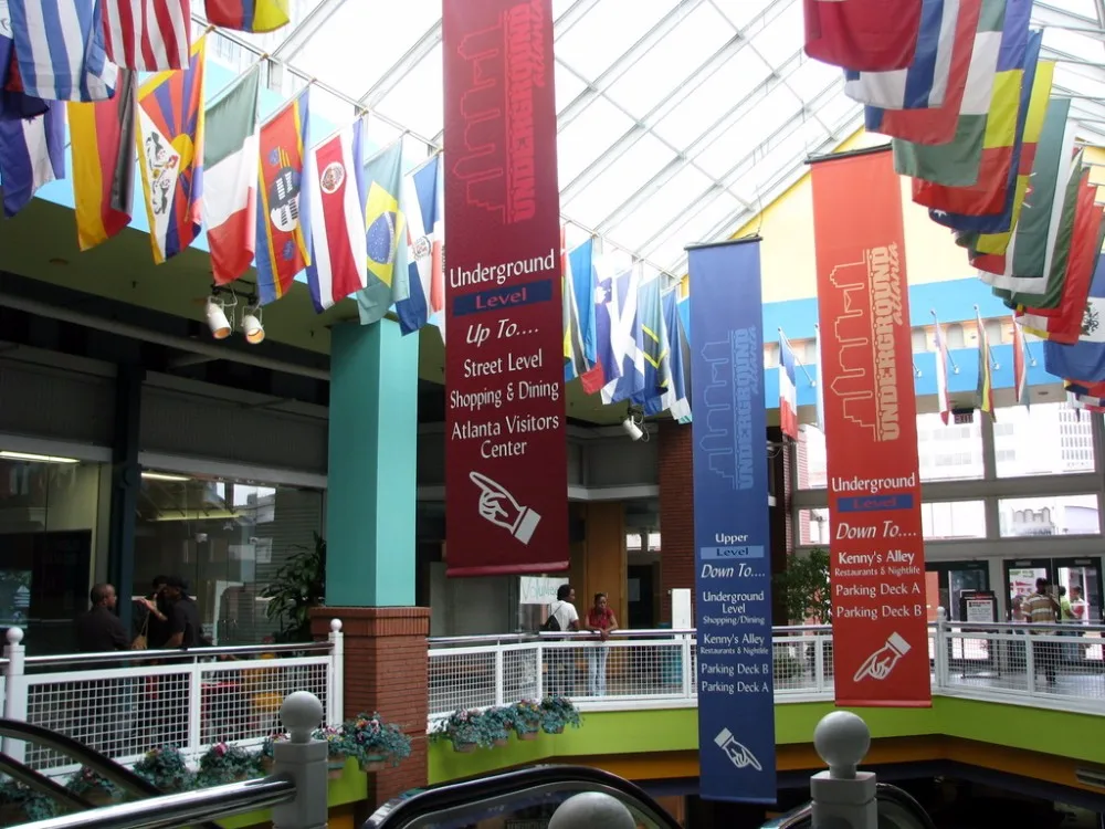 Advertising High Quality Giant Size Customized Outdoor And Indoor Hanging Banner Printing.Street Banner Printing