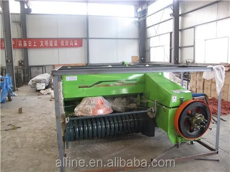square hay baler (4).JPG
