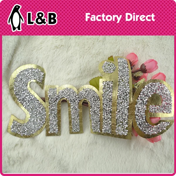2016 new design fashion popular hot fix rhinestone motif