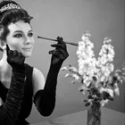 Super realistic nude girl statues movie action wax statue for sale Audrey Hepburn