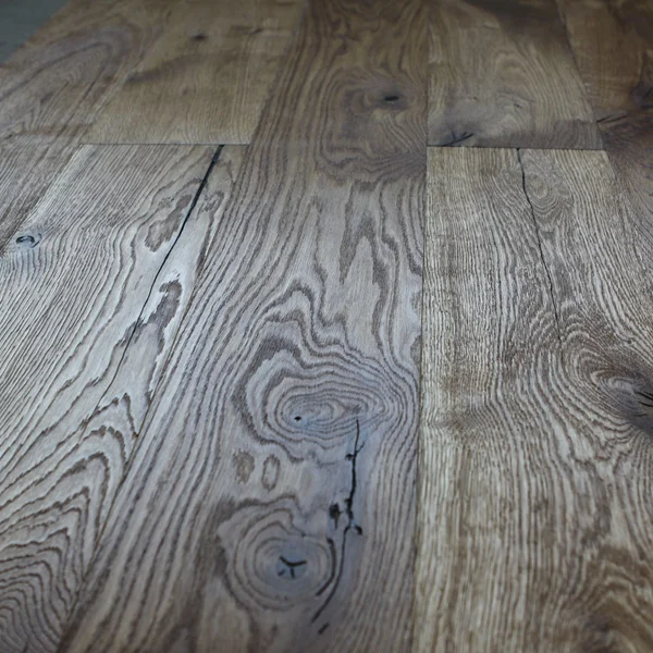 Best quality interior brushed&oiled&smoked surface oak flooring