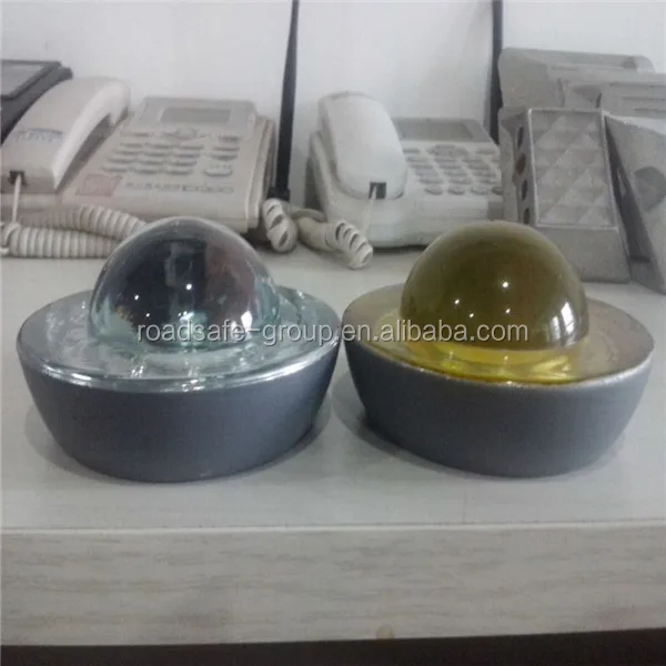 REFELCTIVE glass road stud
