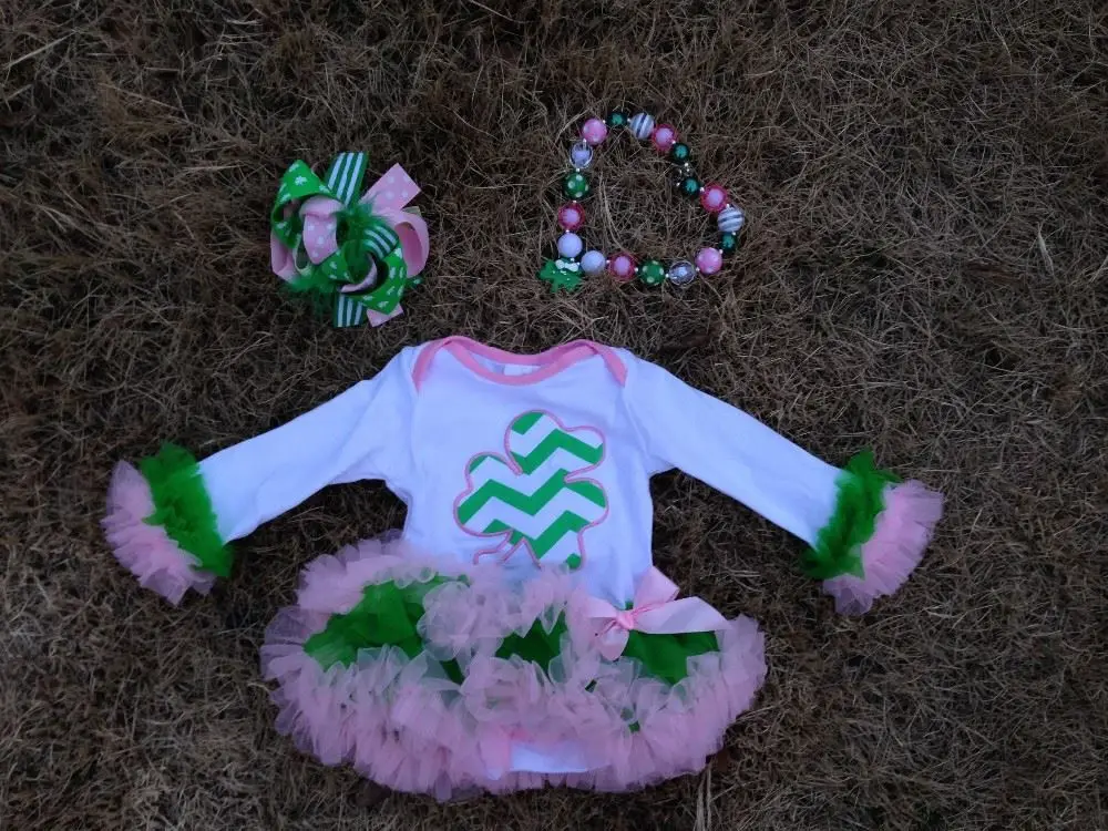 2015 St Patrick shamrock baby romper kids dresses cottom romper with matching necklace and bow set