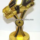 Китайский производитель новый дизайн Смола перчатки Смолы Футбольный Трофей