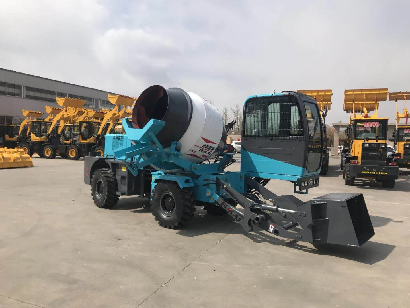 1.2 mixer truck.jpg