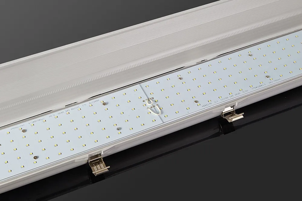 tri proof light with led panel.jpg