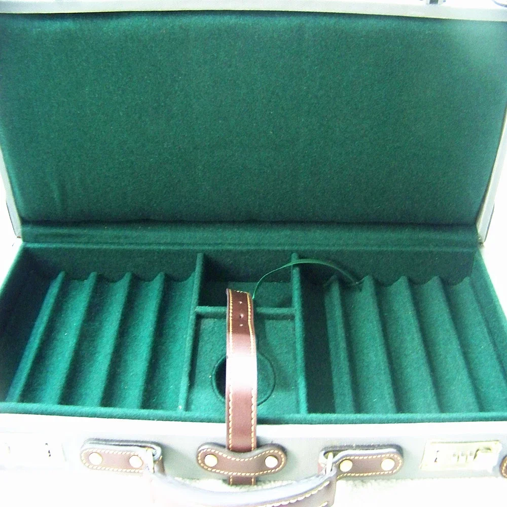 poker chips case.jpg