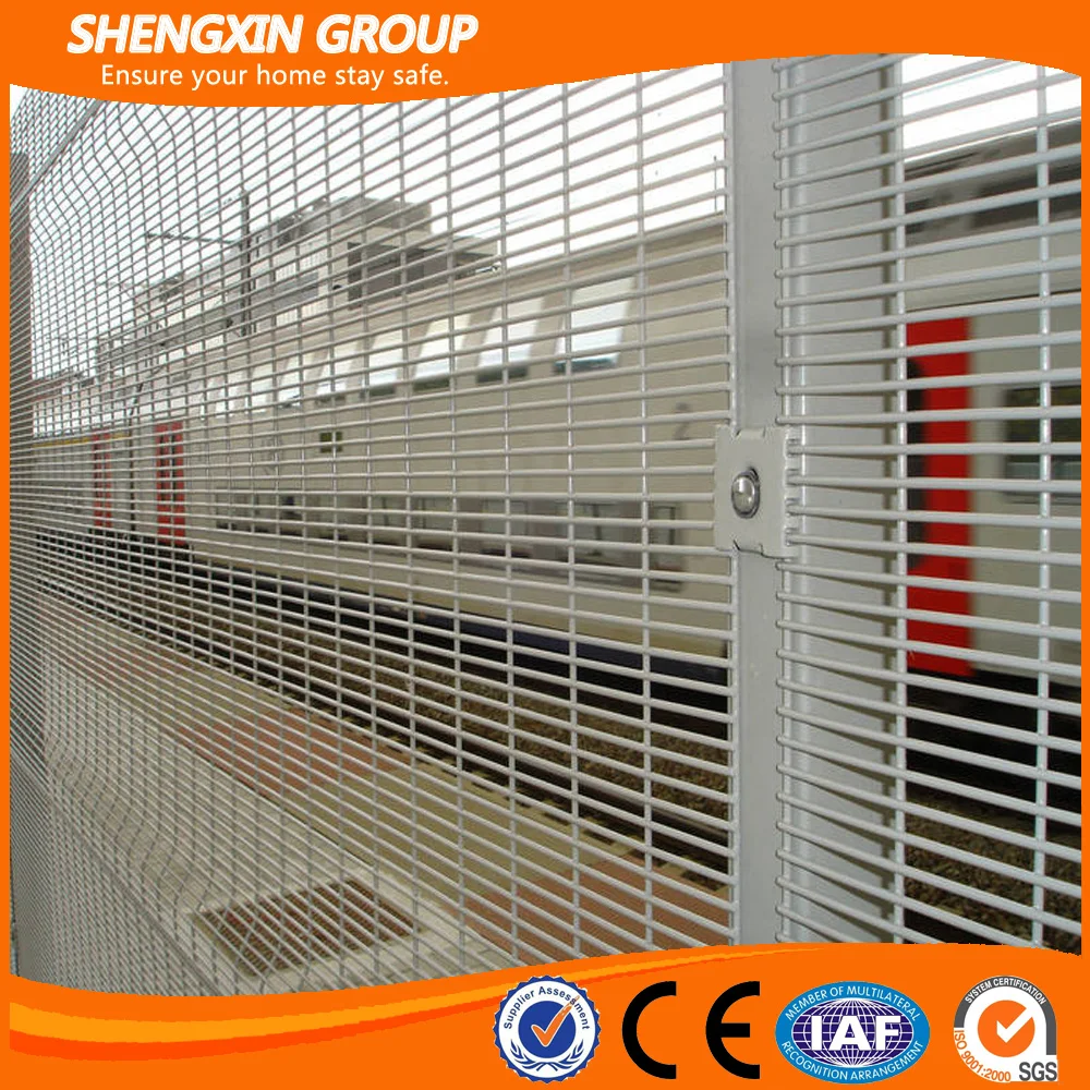 High Quality Outdoor Retractable Cyclone Pvc Coated 3d Wire Mesh Fence