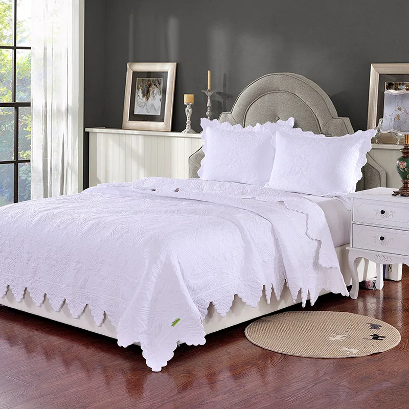 Amerikanischen Stil Handgefertigten Hohe Qualität Bettdecke Queen-Size 3 STÜCKE weißen Baumwoll Tagesdecke mit dreieck rand