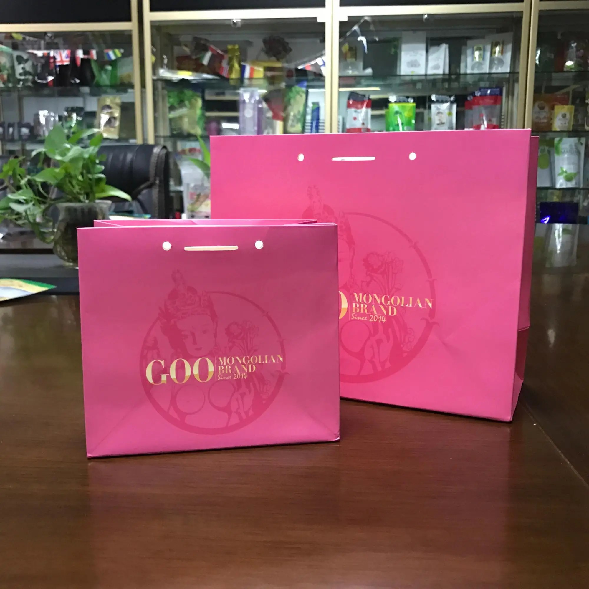 wholesale luxury small gift shopping carry packaging printed