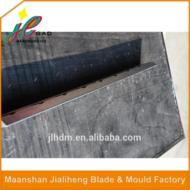 High precision bed knife for plastic crusher