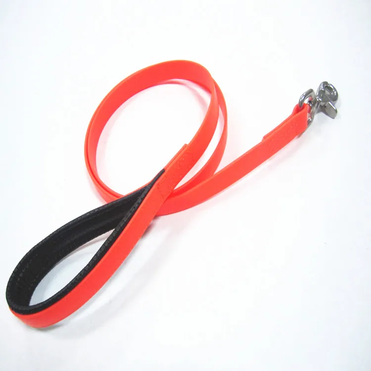 pvc leash orange 1.jpg