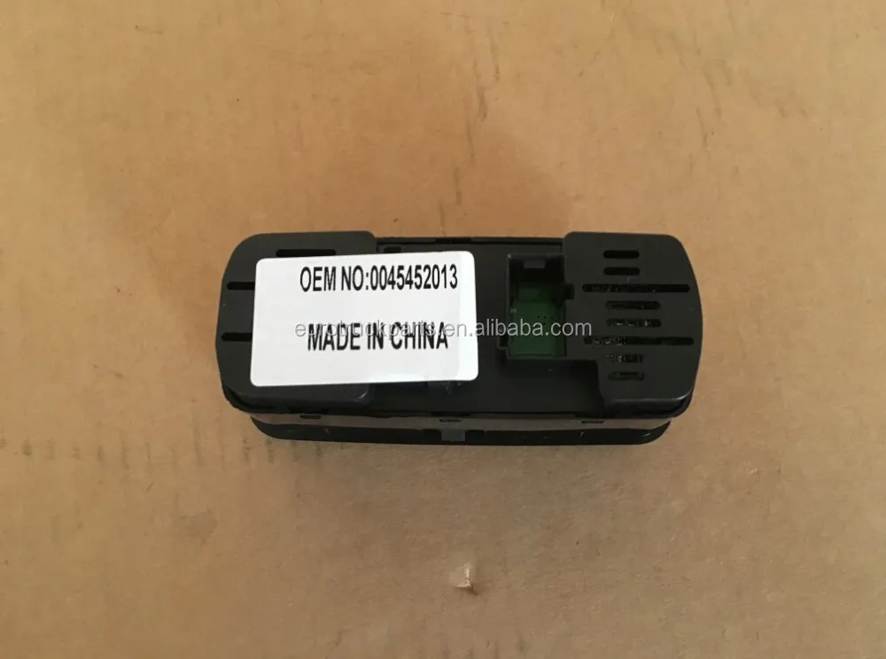 OEM 0045452013 Heavy Duty European Truck Body parts Axor Truck Plastic Power Window Switch 2.jpg