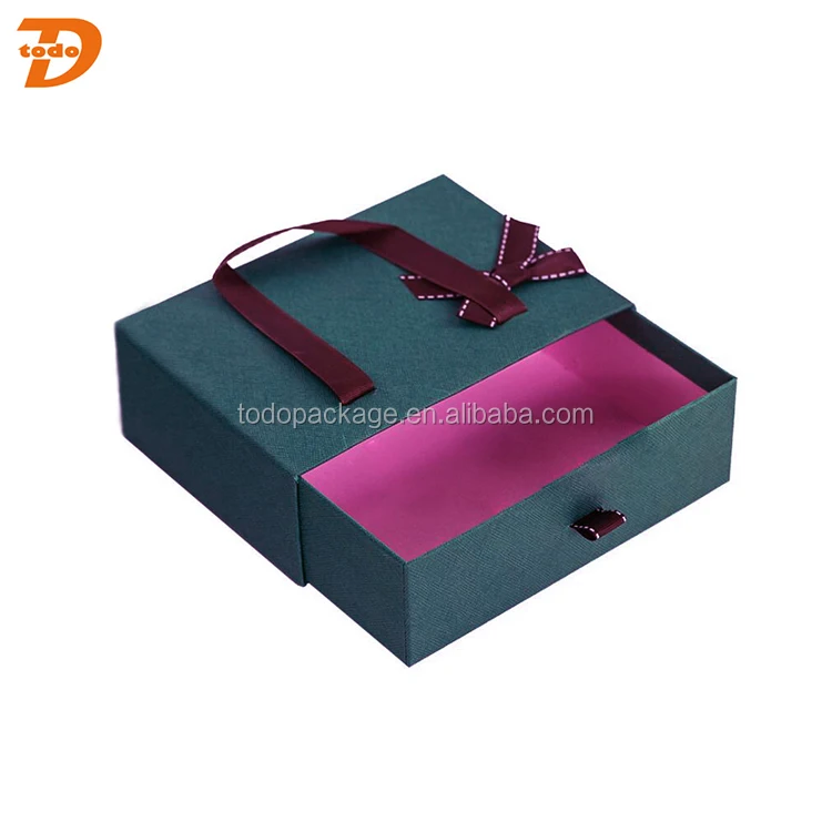 luxury cardboard sliding gift box with handle for