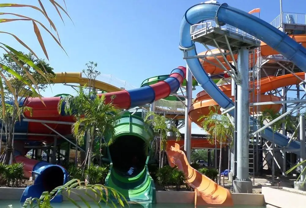 Qingfeng 2017 carton fair big circle amusement theme park water park paly equipment water park tube
