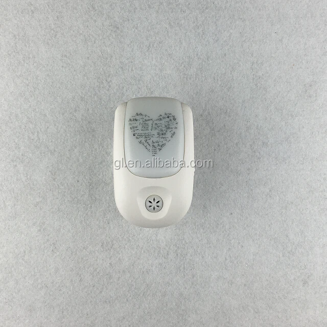 A72 OEM logo pattern dusk to dawn control  1 watts 8 LED ABS material warm white light for room