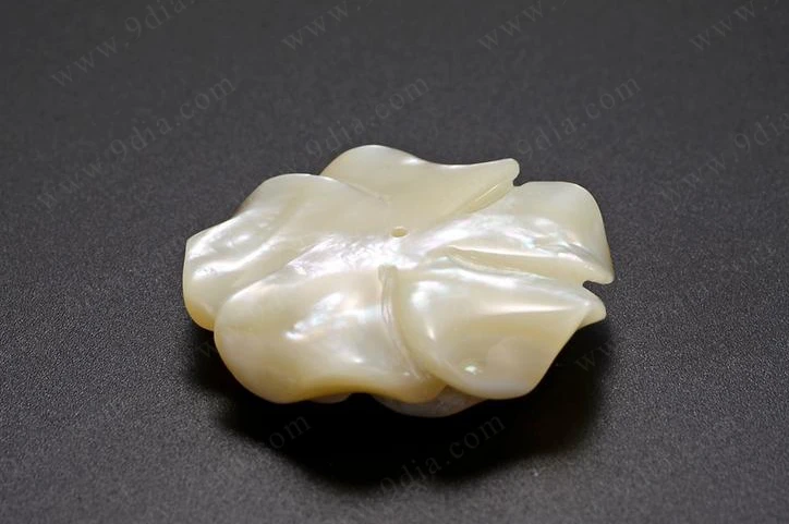 Online Shop Factory Price Big Size Fashion Accessories Mother of Pearl Oyster Carving Rose Flower