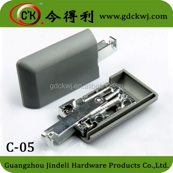 hanger C-05.jpg