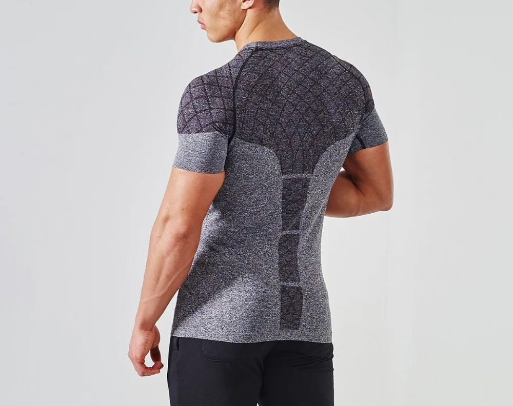 2016夏の屋外スポーツウェア半袖快適なブランクtシャツのための男性仕入れ・メーカー・工場