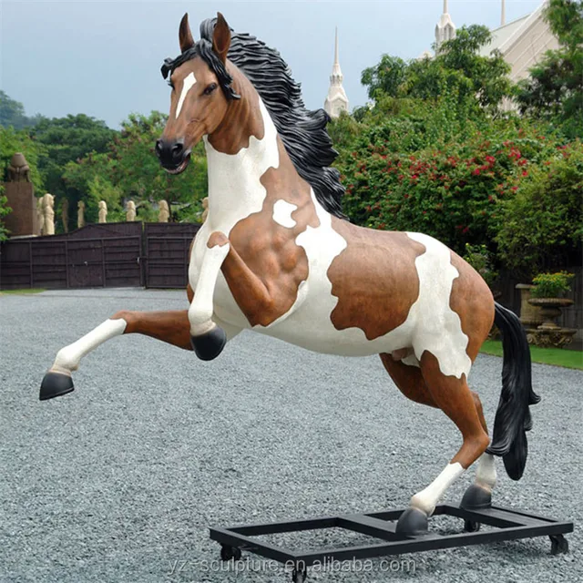 big horse sculpture