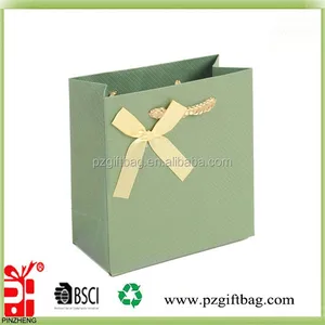 matte laminated gift packaging paper bag, embossing stand up 