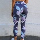 Hot Fitness Girls Wearing Sexy Yoga Wear Sets Sport Bra and Pants